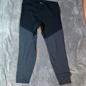 Old Navy Active Go-Dry Leggings. Size XXL